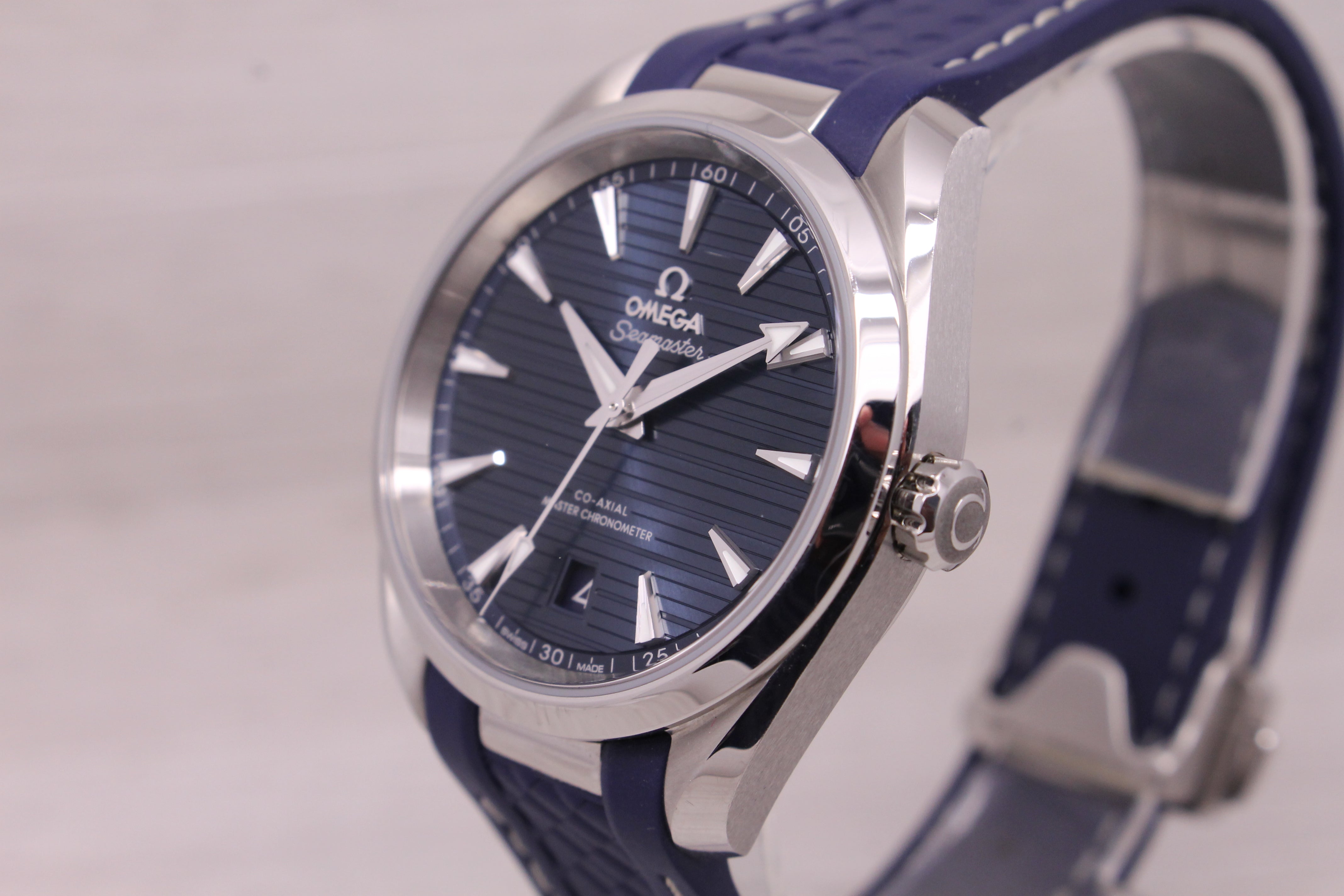 Omega Seamaster Aqua Terra 38mm Mens Steel Blue Co-Axial Chronometer Watch w Box