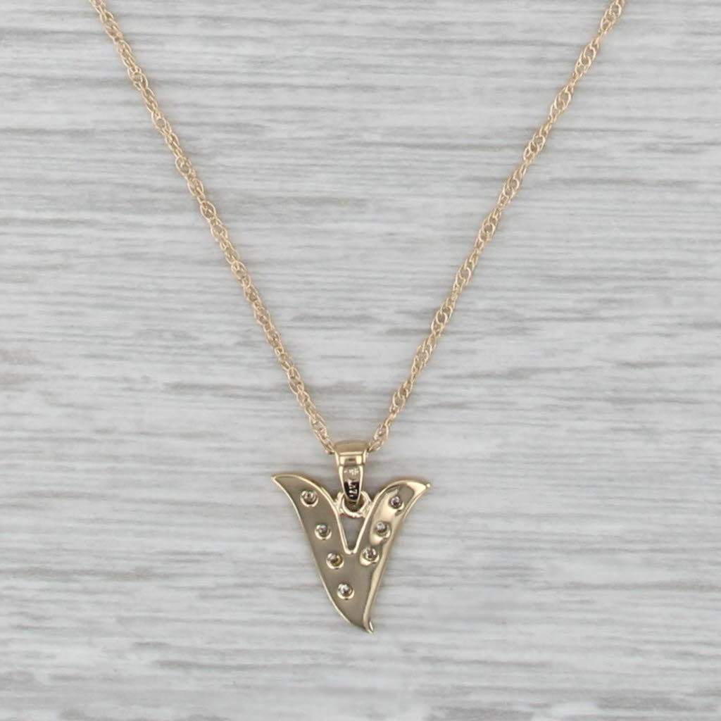 Letter Initial "V" Pendant Necklace 14k Yellwo Gold 18.25" Rope Chain