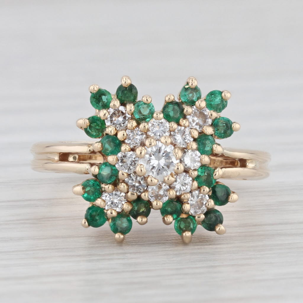 Light Gray 0.84ctw Diamond Emerald Cluster Ring 14k Yellow Gold Size 6.5