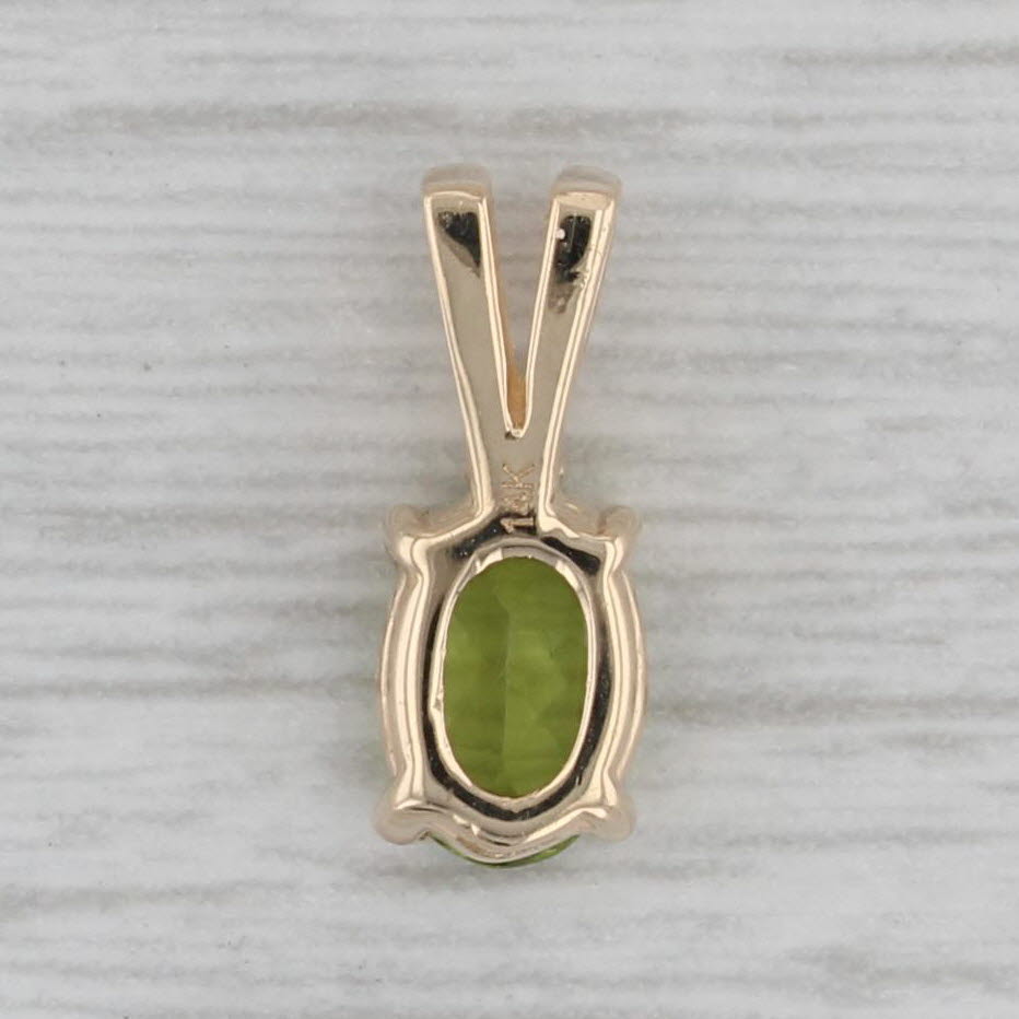Gray 0.72ct Peridot Pendant 14k Yellow Gold Diamond Accent