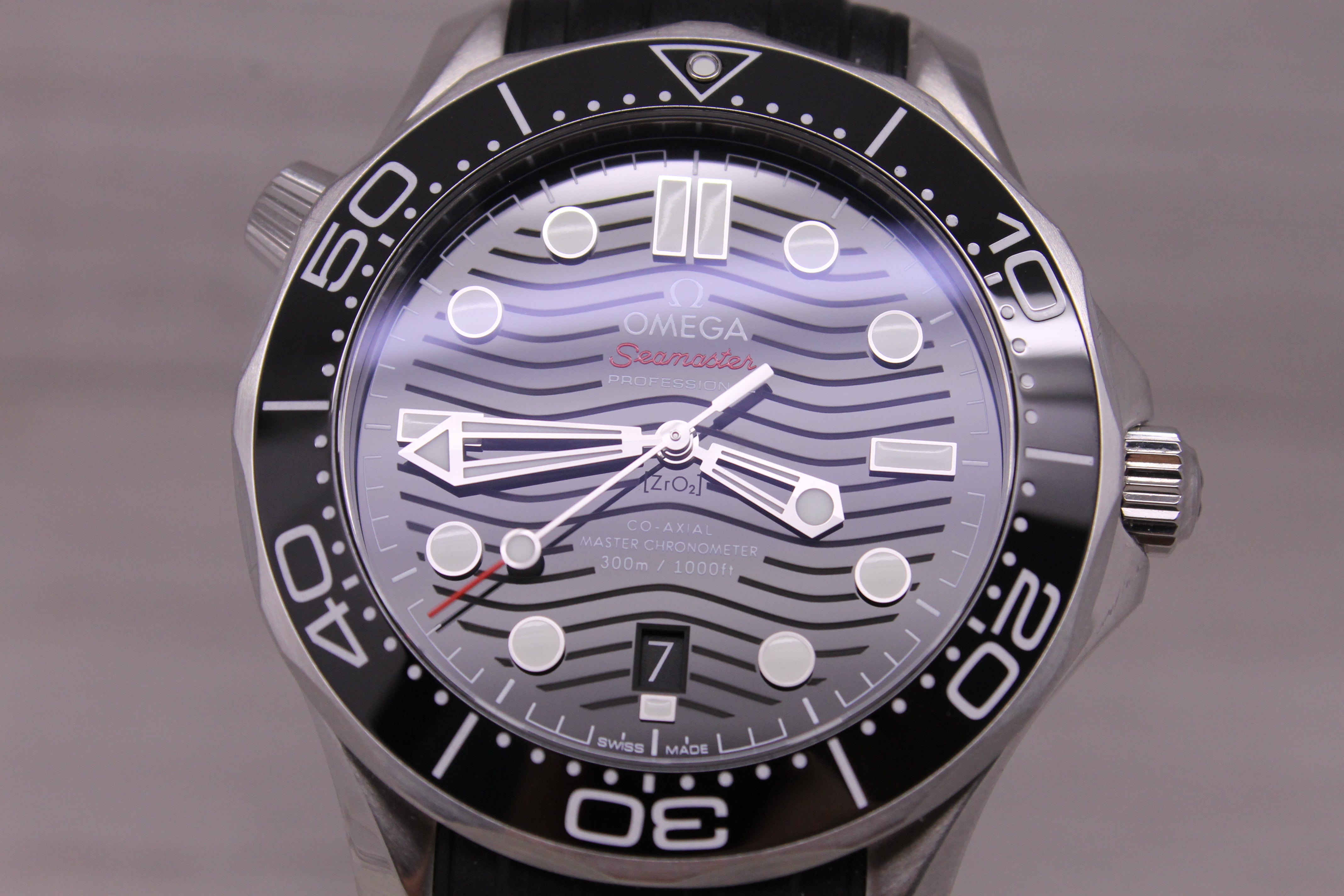 Omega Seamaster Co-Axial 42mm Steel Automatic Divers Watch w/ Box Strap Bracelet