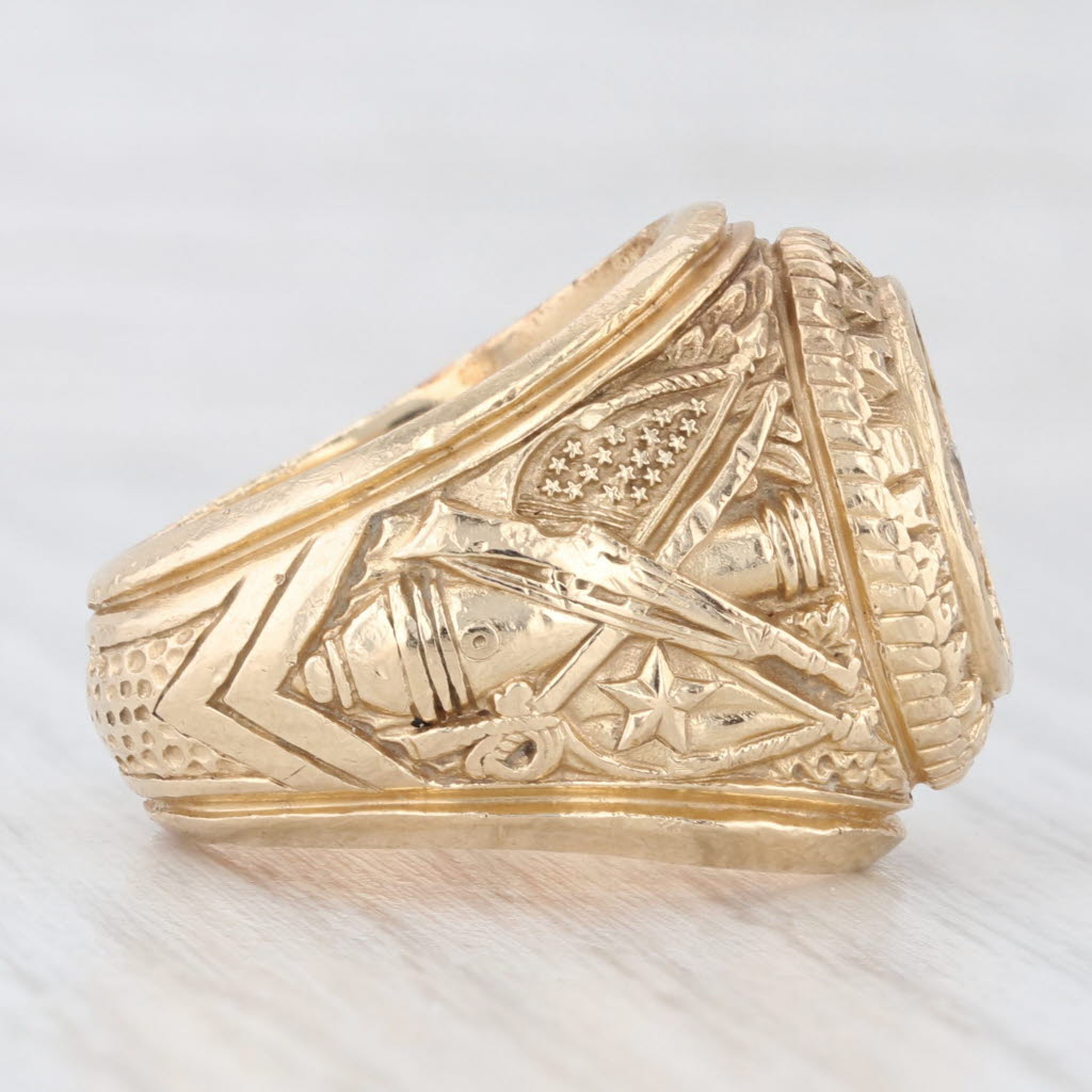 Light Gray Diamond A & M College of Texas Class Ring 10k Yellow Gold Engraved Signet