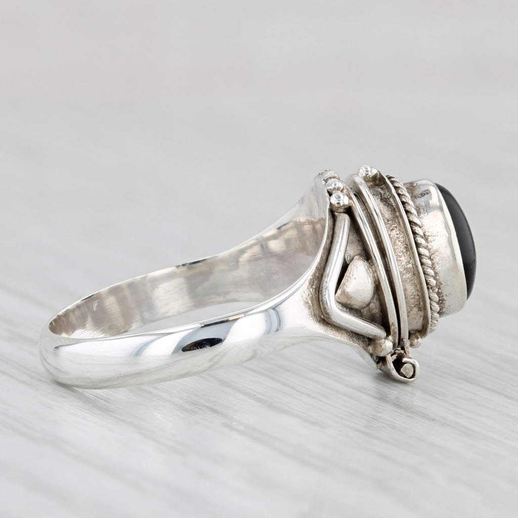 Light Gray Black Glass Cabochon Snuff Ring Sterling Silver Size 7.5 Opens