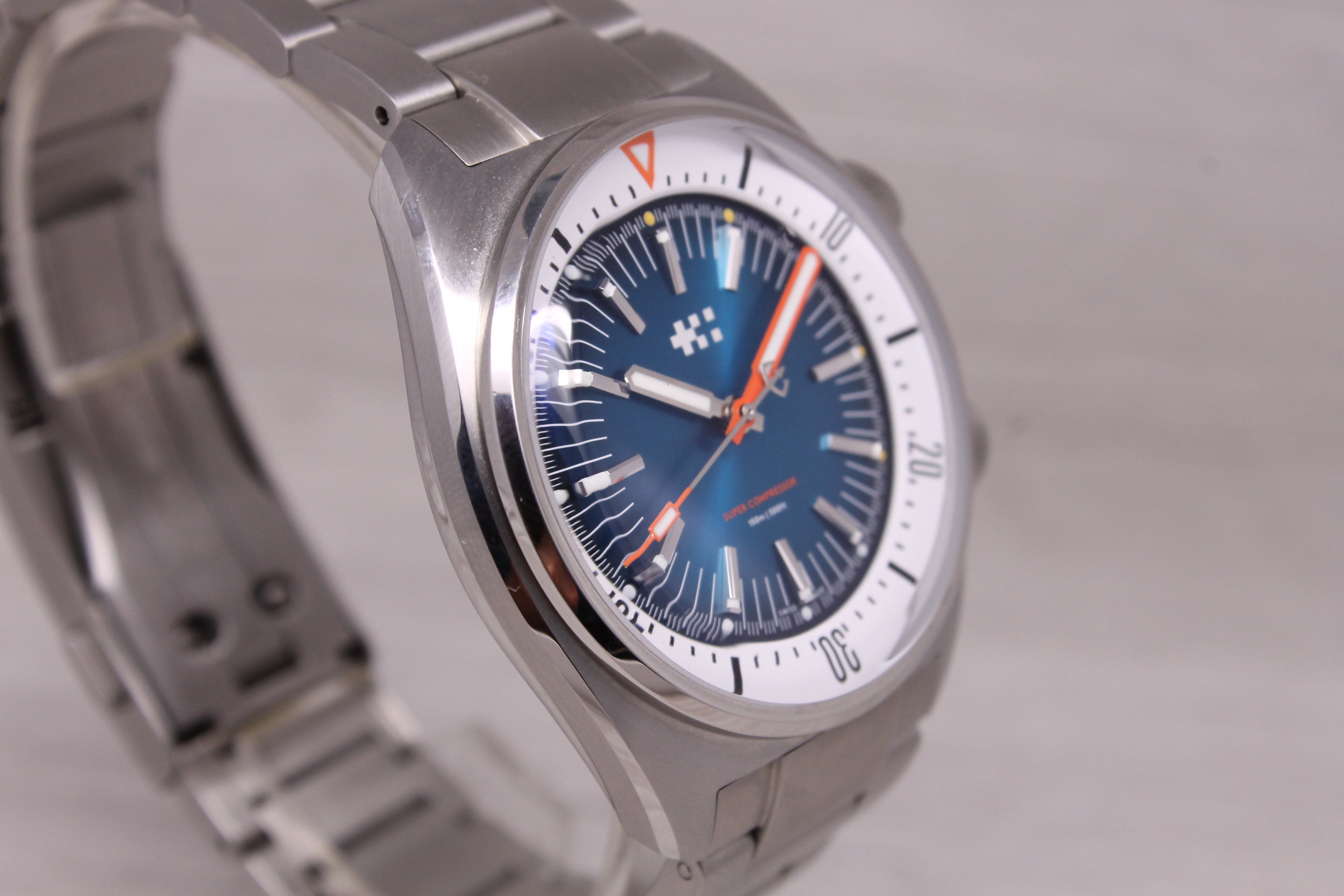 Christopher Ward C65 41mm Stainless Steel Automatic Super Compressor Watch