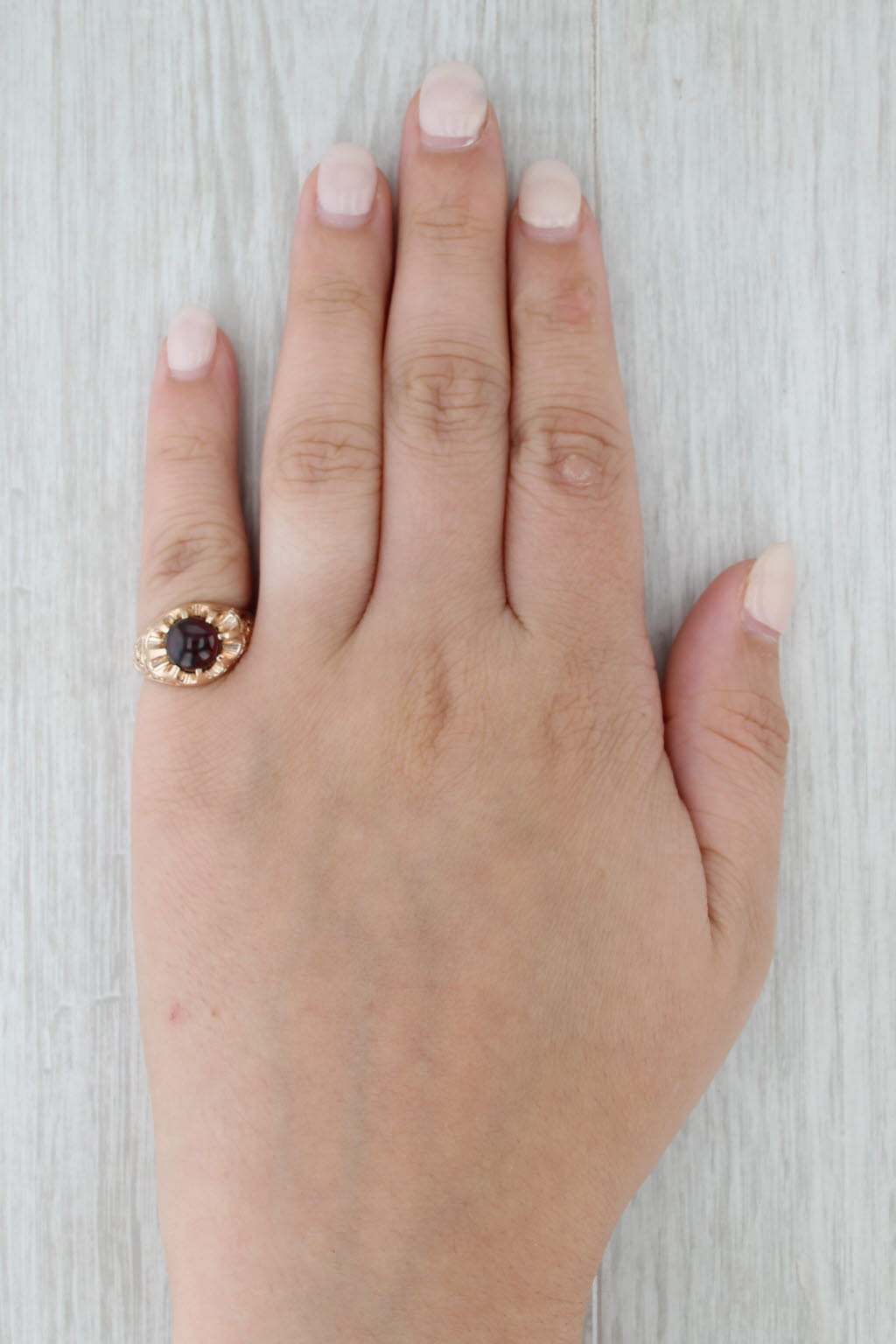 Antique Garnet Solitaire Ring 9k-10k Gold Ornate Floral Pattern Belcher Setting