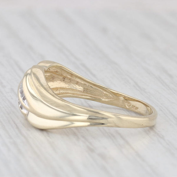 0.10ctw Diamond Scalloped Ring 10k Yellow Gold Size 7.5