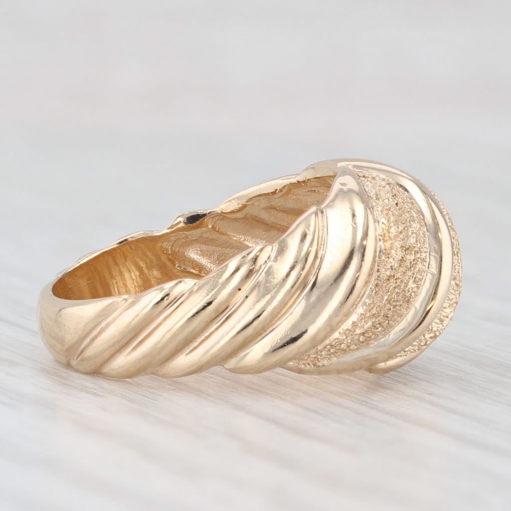Light Gray Brushed Scalloped Croissant Domed Ring 14k Yellow Gold Size 5.25
