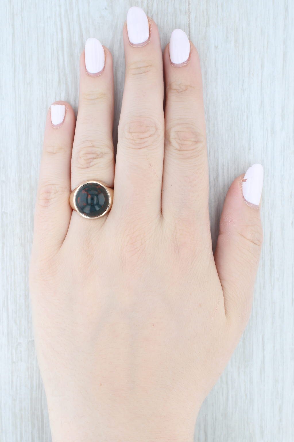 Light Gray Vintage Bloodstone Round Cabochon Solitaire Ring 10k Yellow Gold Size 9