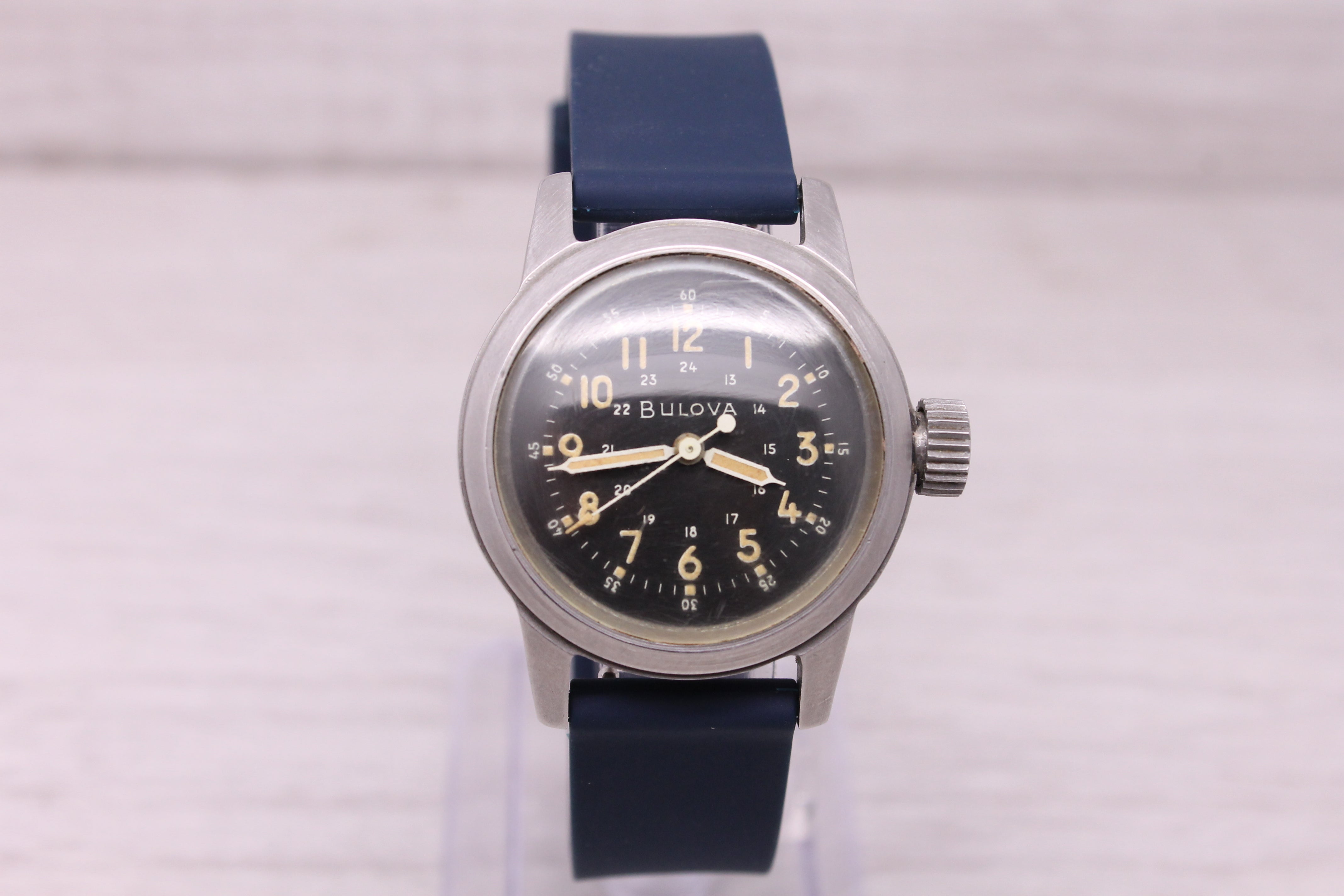 Light Gray Vintage 1950's Bulova A17A Mens 32mm US Military Manual Watch Hacking Parkerized