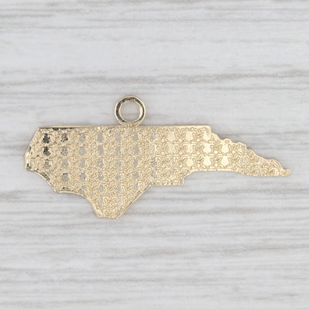 Light Gray North Carolina State Souvenir Charm 10k Yellow Gold Pendant