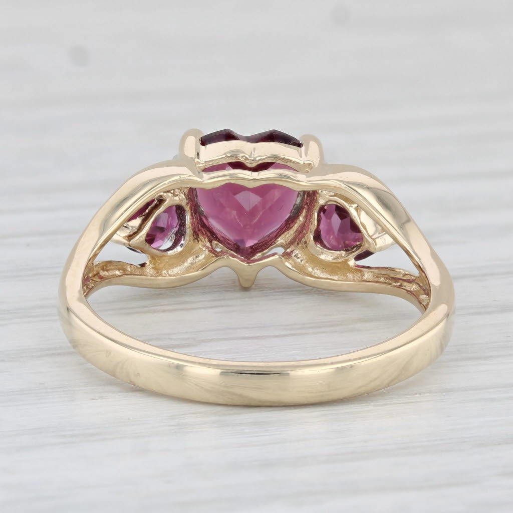 Light Gray 2ctw Garnet Hearts Ring 14k Yellow Gold Size 7 Diamond Accents