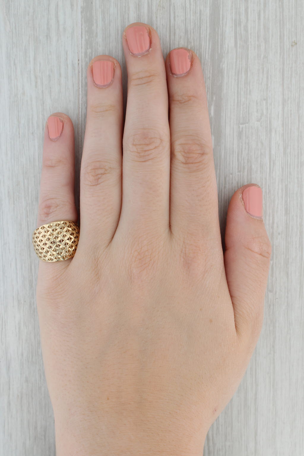 Dark Gray Lattice Work Pierced Ring 14k Yellow Gold Size 6.25 Statement