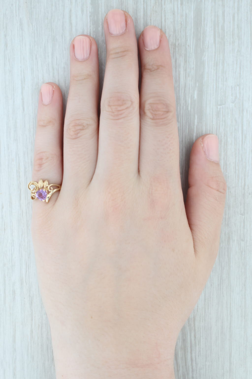 Light Gray 0.70ctw Amethyst Heart Flower Ring 14k Yellow Gold Size 7 Diamond Accent