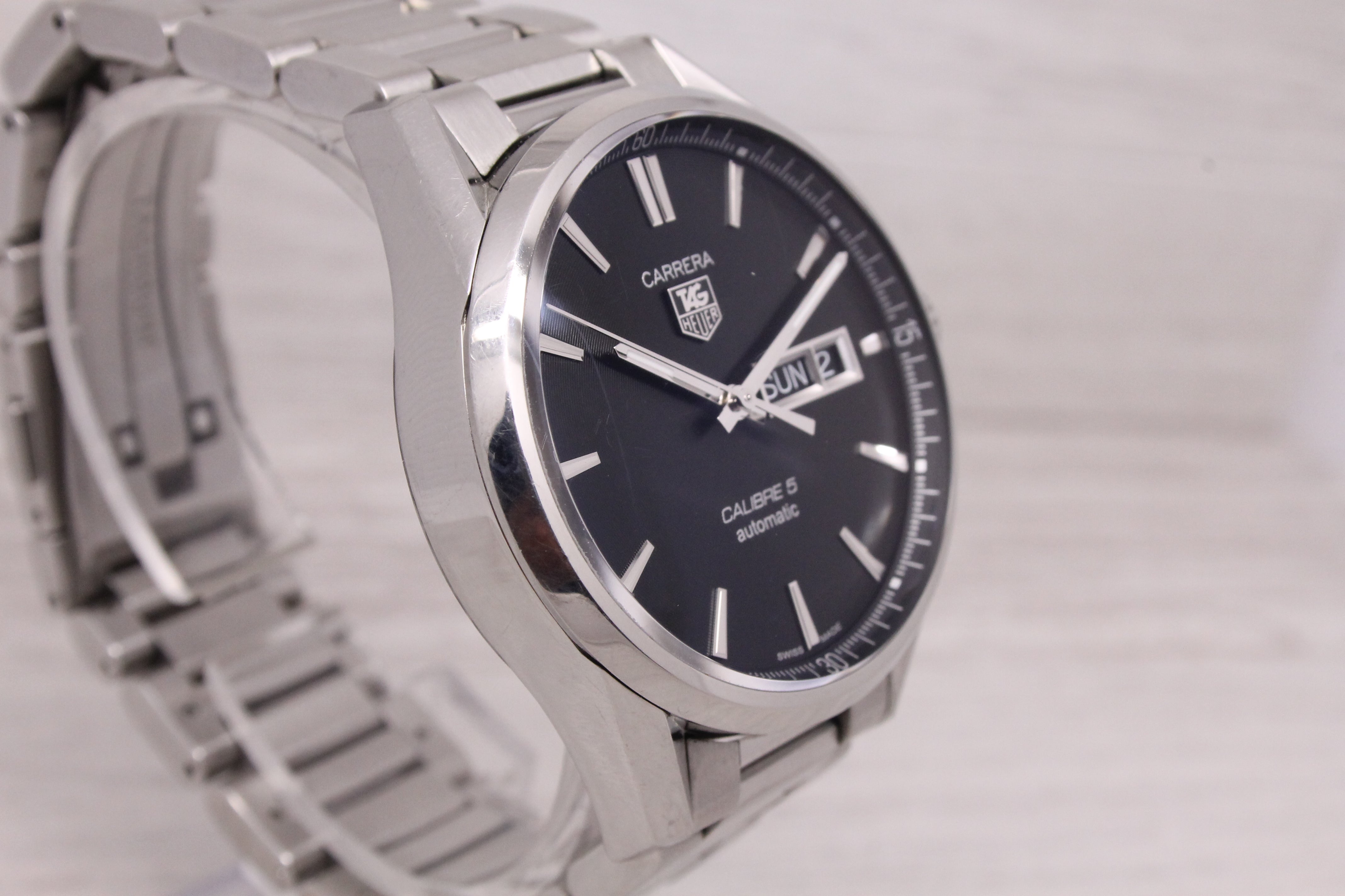 Gray Tag Heuer Carrera 41mm Steel Mens Automatic Watch Calibre 5 w Box Card Bracelet