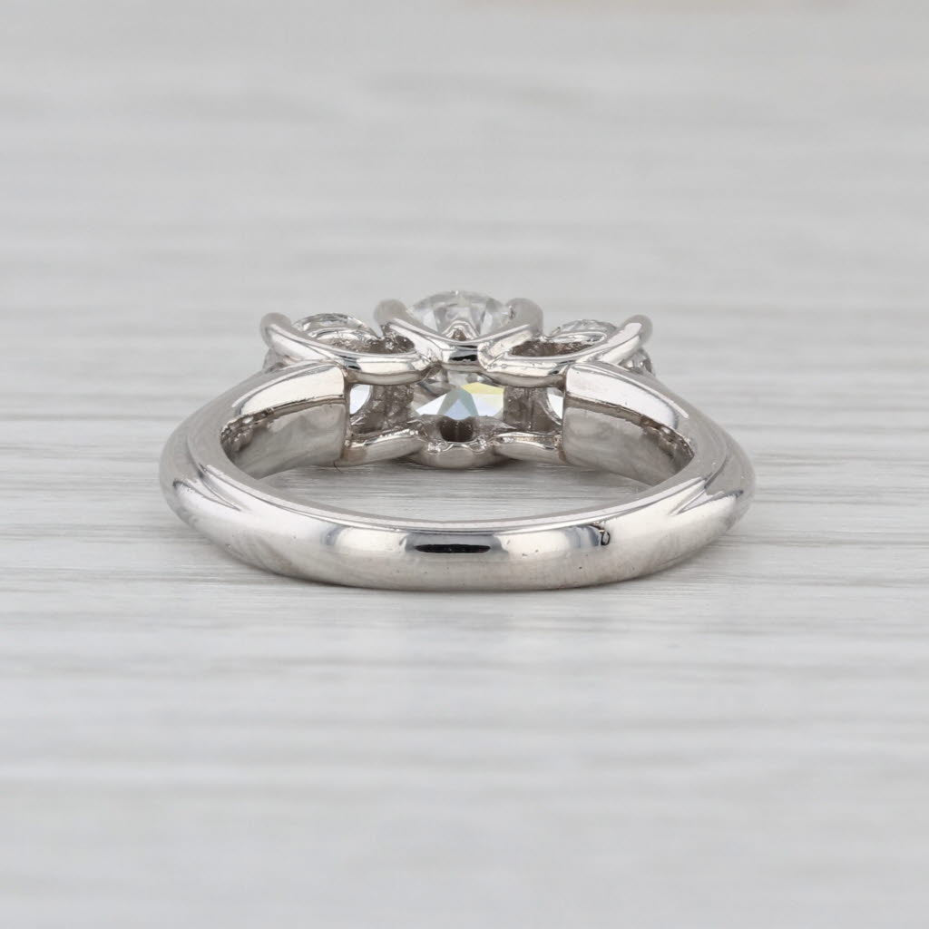 Carlyle & Co 1.61ctw 3-Stone Diamond Engagement Ring Platinum Size 5.5