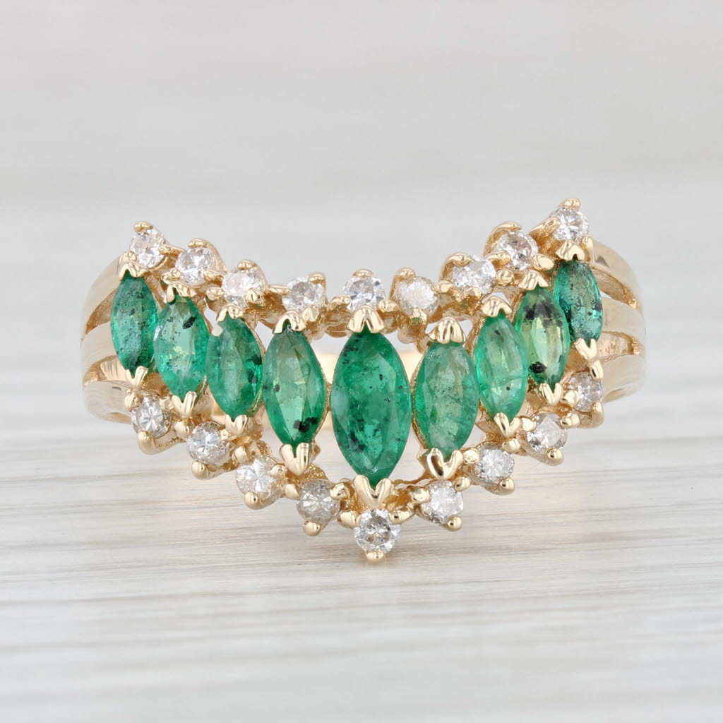 Light Gray 1.29ctw Tiered Emerald Diamond Contoured V Ring 14k Yellow Gold Size 11