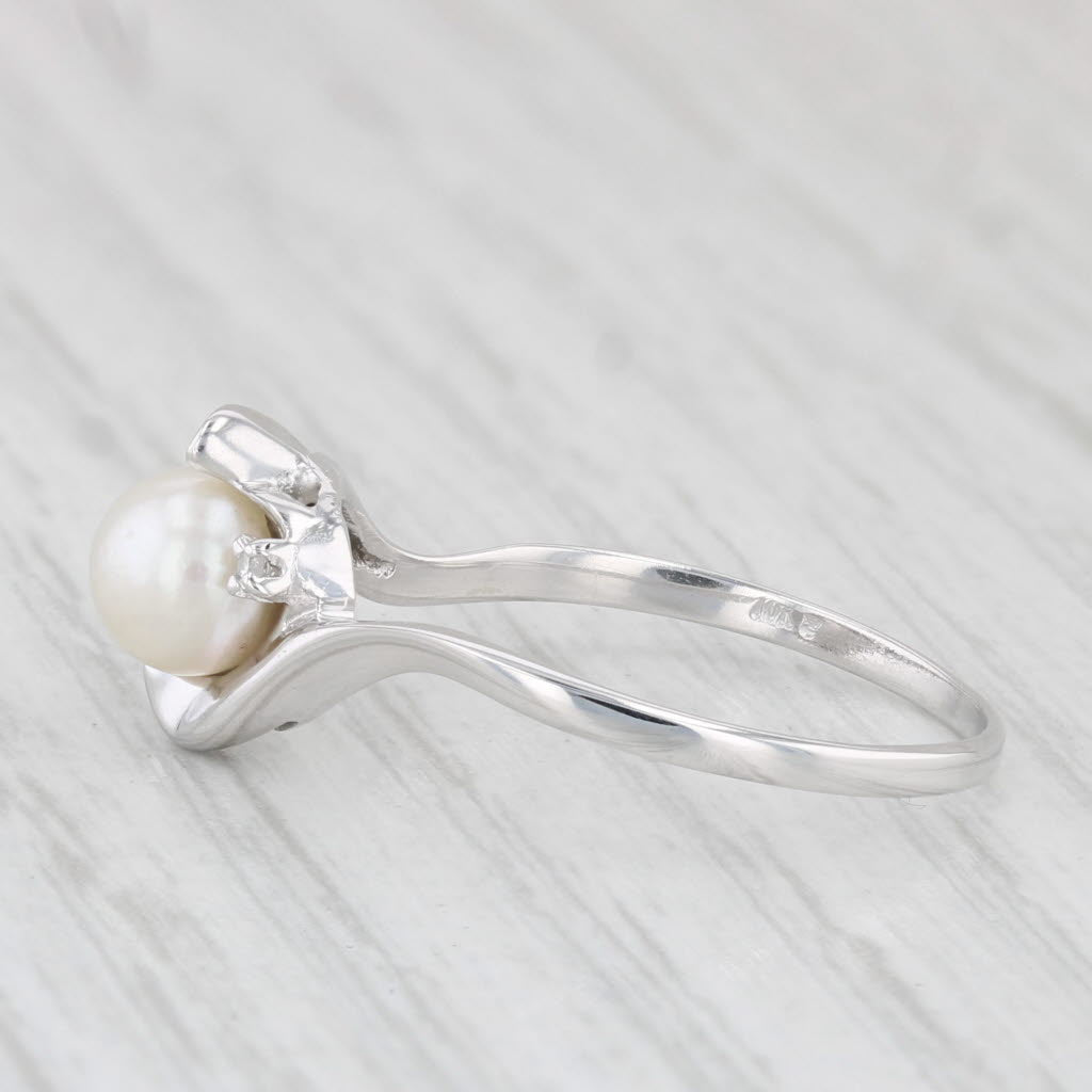 Light Gray Cultured Pearl Solitaire Ring 10k White Gold Diamond Accents Bypass Size 8