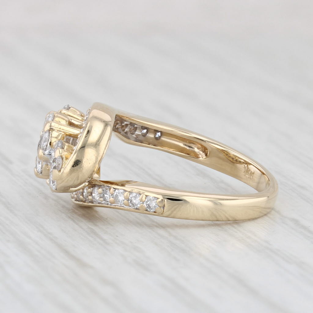 Light Gray 0.70ctw Diamond Flower Clusters Ring 14k Yellow Gold Size 5.5