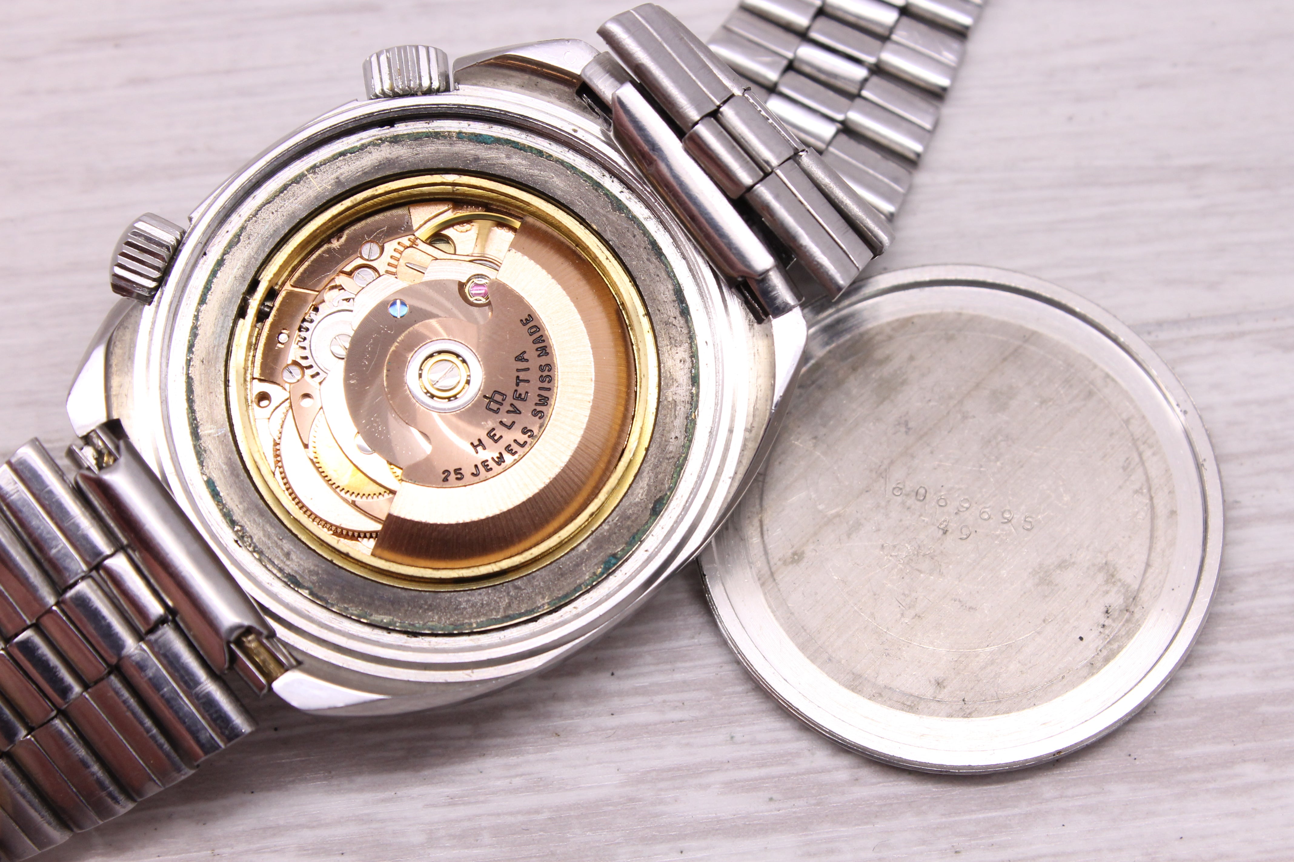 Light Gray Vintage Helvetia Waterstar II Mens 40mm Steel Automatic Twin Crown Divers Watch