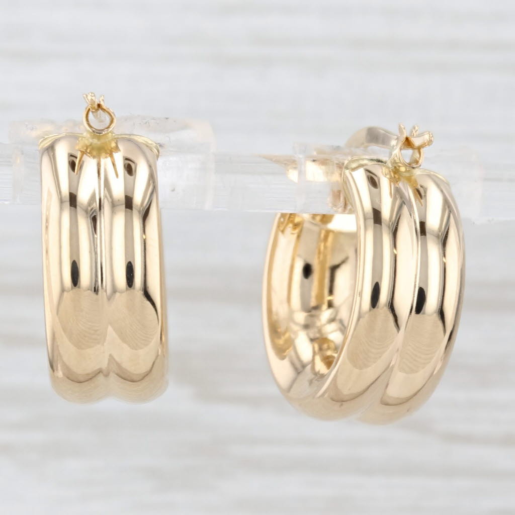 Light Gray Wide Ribbed Gold Hoop Earrings 18k Yellow Gold Round Hoops