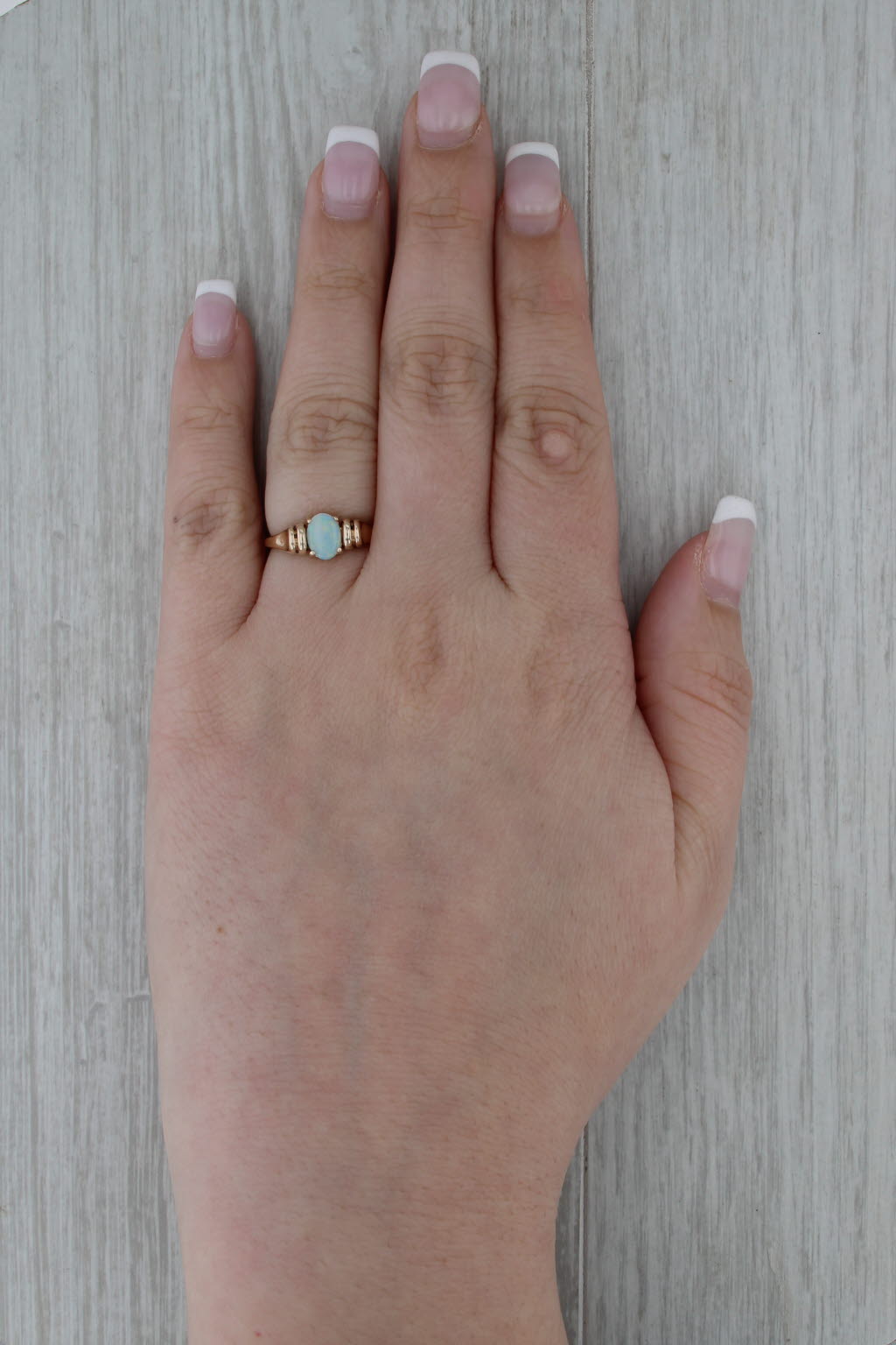 Vintage Oval Cabochon Opal Solitaire Ring 10k Yellow Gold Size 5.75-6