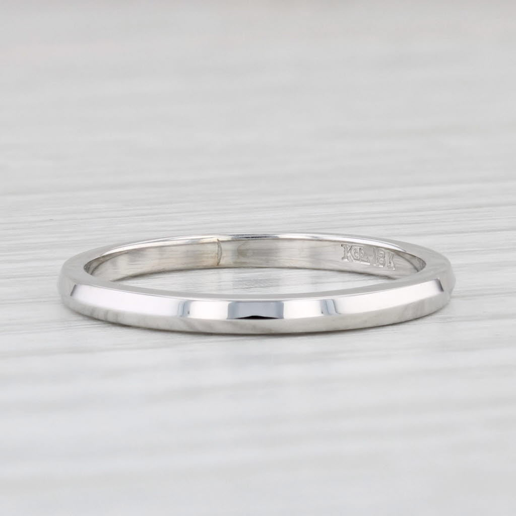 Light Gray Classic Women's Wedding Band 18k White Gold Size 6.25 Stackable Ring