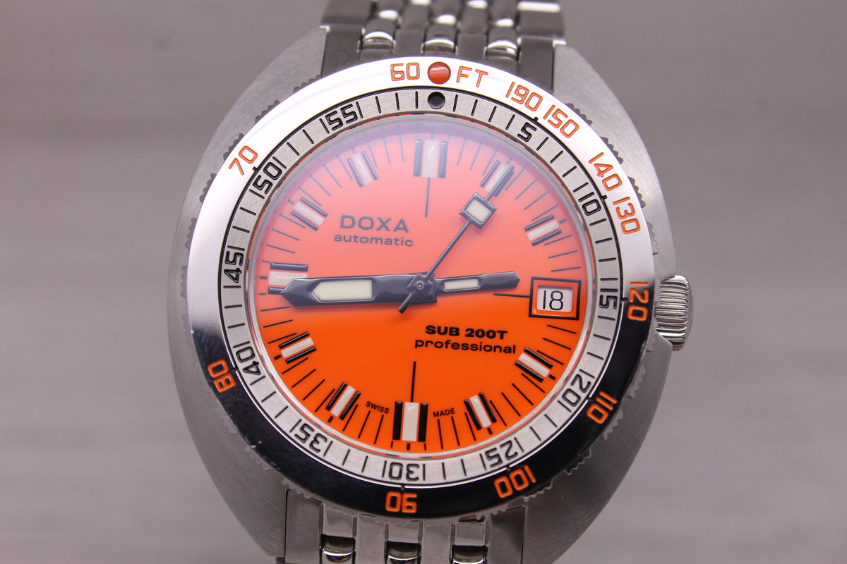 Doxa Sub 200T 39mm Steel Mens Automatic Divers Watch w/ B&P Swiss 804.10.351.10