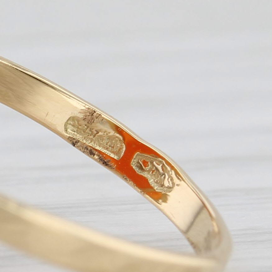 Light Gray Vintage Figural Carved Shell Cameo Ring 18k Yellow Gold Size 8.25