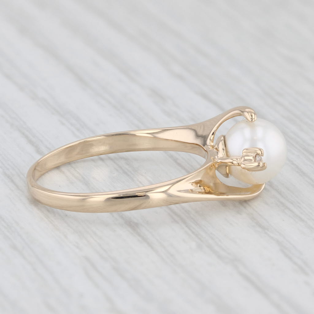 Light Gray 0.20ctw Cultured Pearl and Diamond 14K Yellow Gold Ring