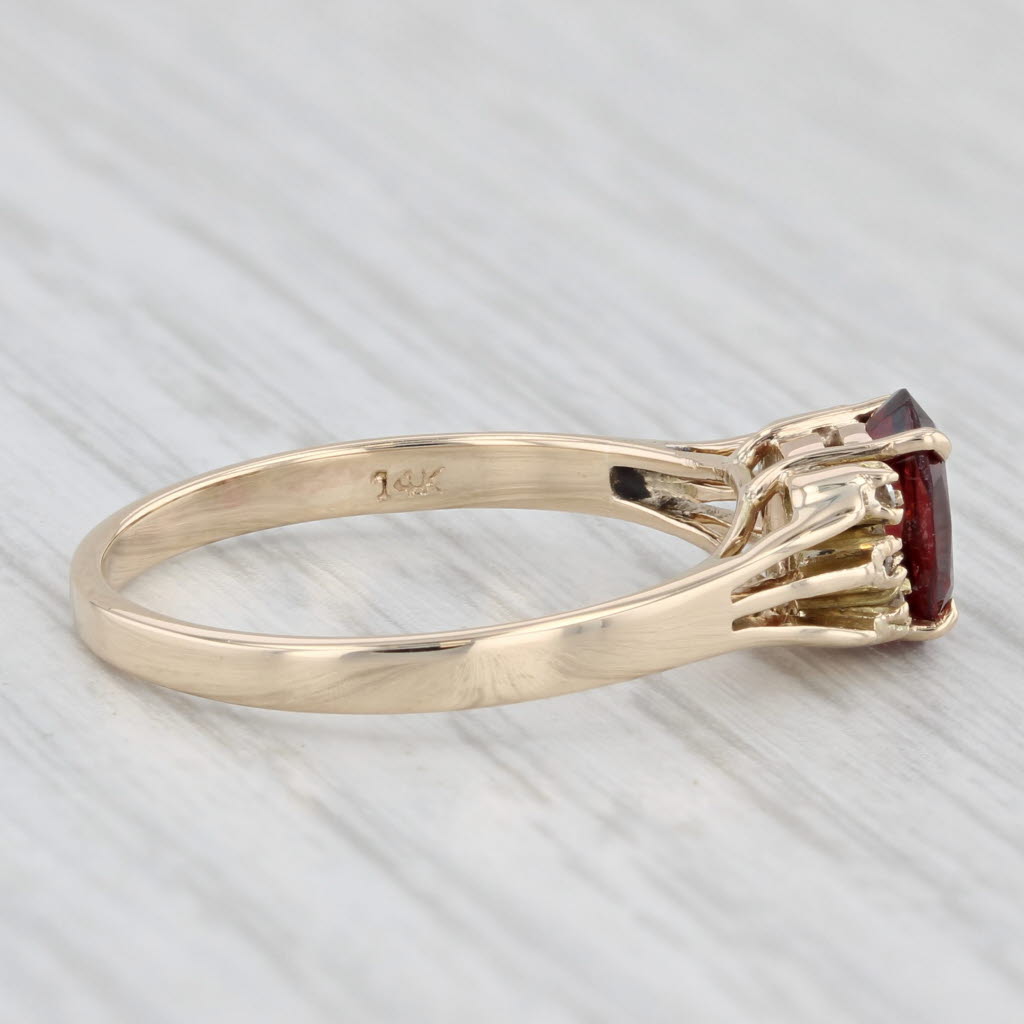 Light Gray Vintage 0.83ct Garnet Diamond Ring 14k Yellow Gold Size 6.5