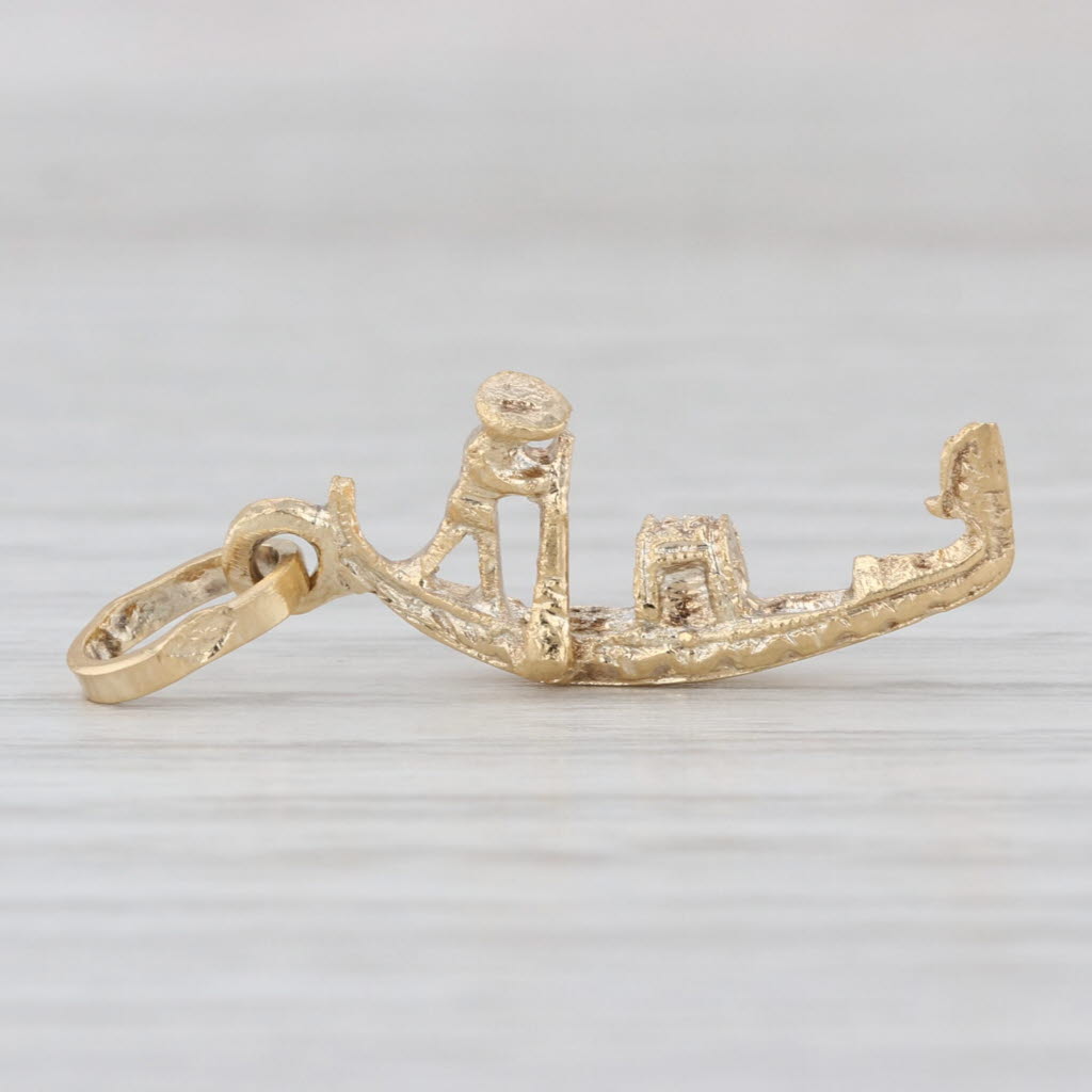 Venice Italy Gondolier Gondola Souvenir Charm 18k Yellow Gold Pendant