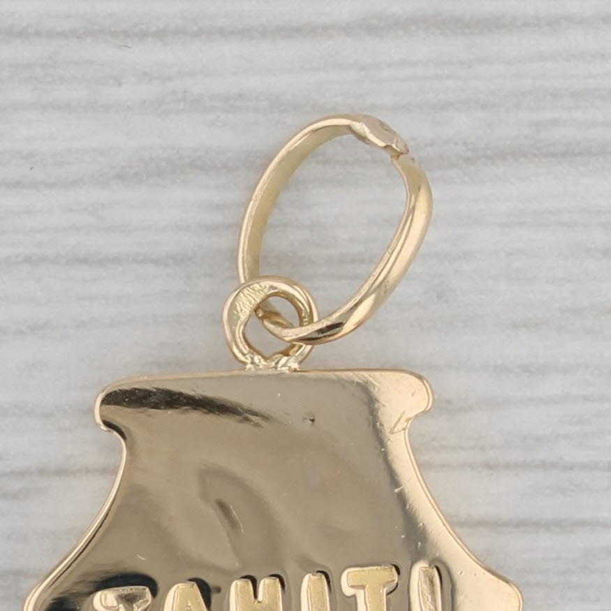 Gray Tahiti Hut Charm 18k Yellow Gold Souvenir Pendant