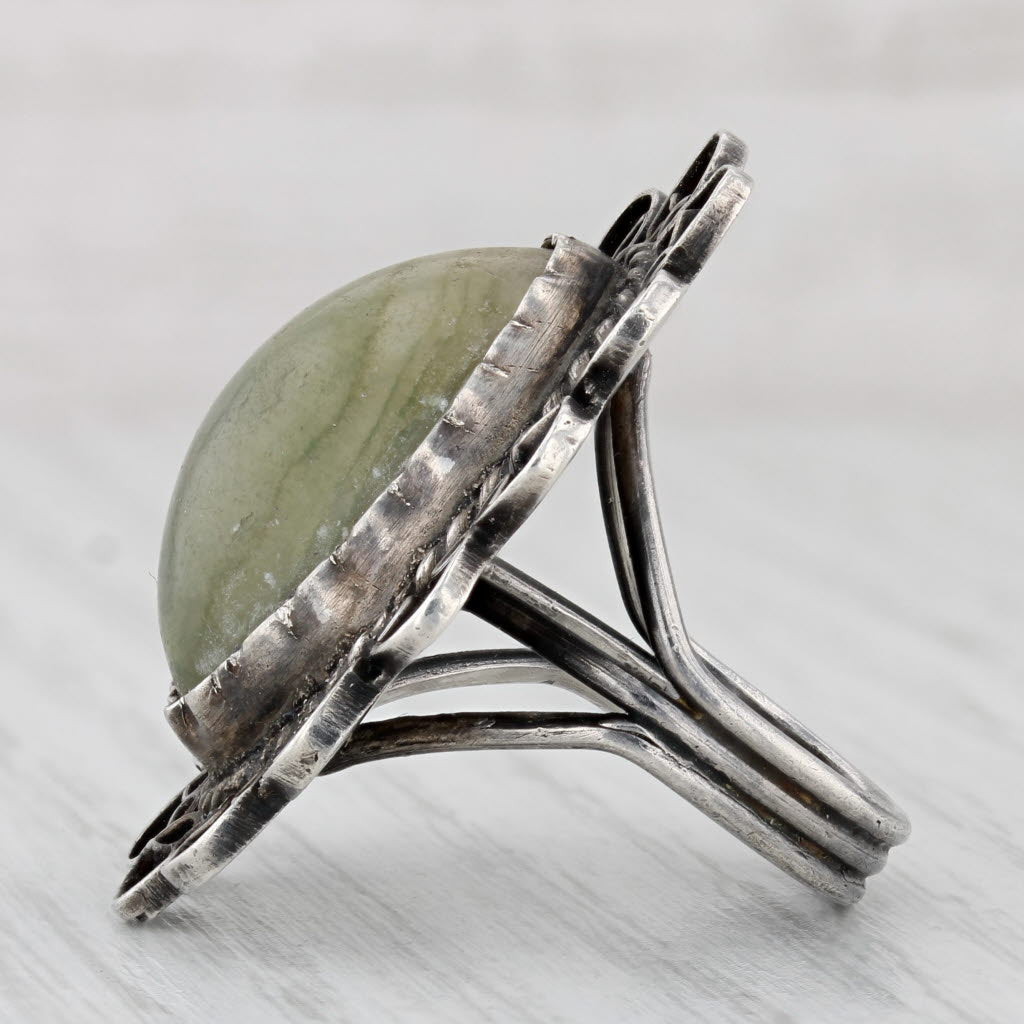 Light Gray Vintage Southwestern Green Oval Cabochon Ring Sterling Silver Size 6 Statement