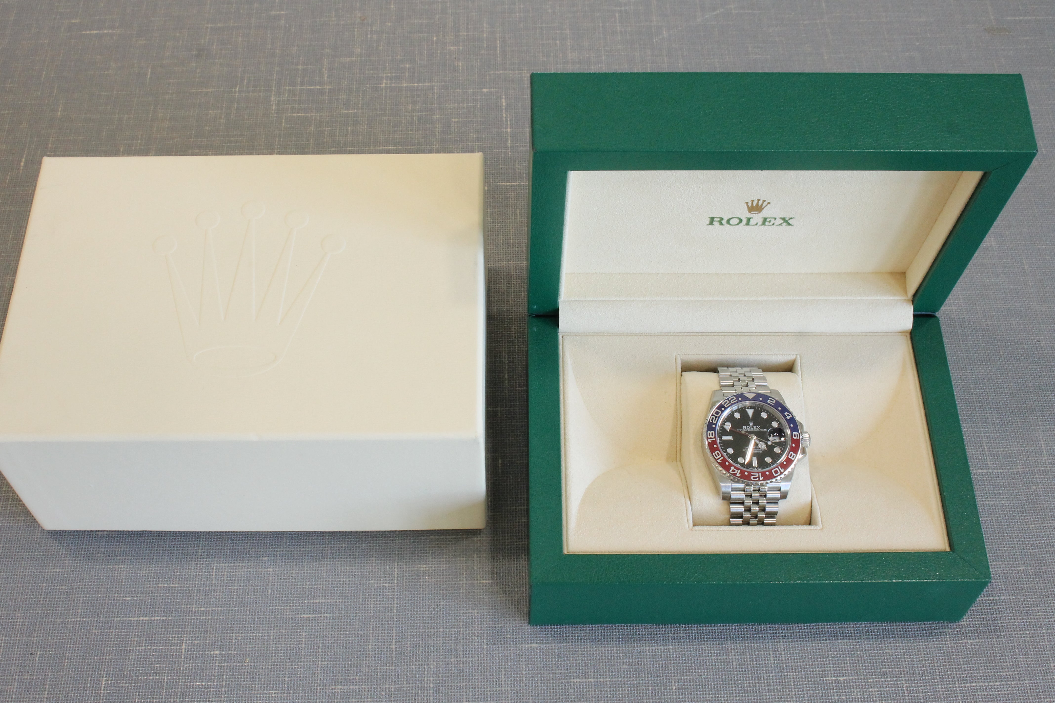 Dark Gray Rolex GMT Master II 126710BLRO Pepsi Mens Automatic Steel Watch Jubilee Band