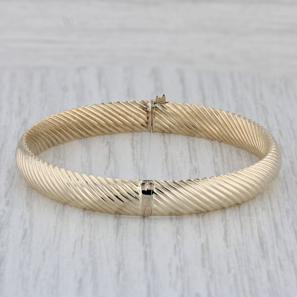 Gray Scalloped Bangle Bracelet 14k Yellow Gold 7" 8.3mm Hinged Clasp