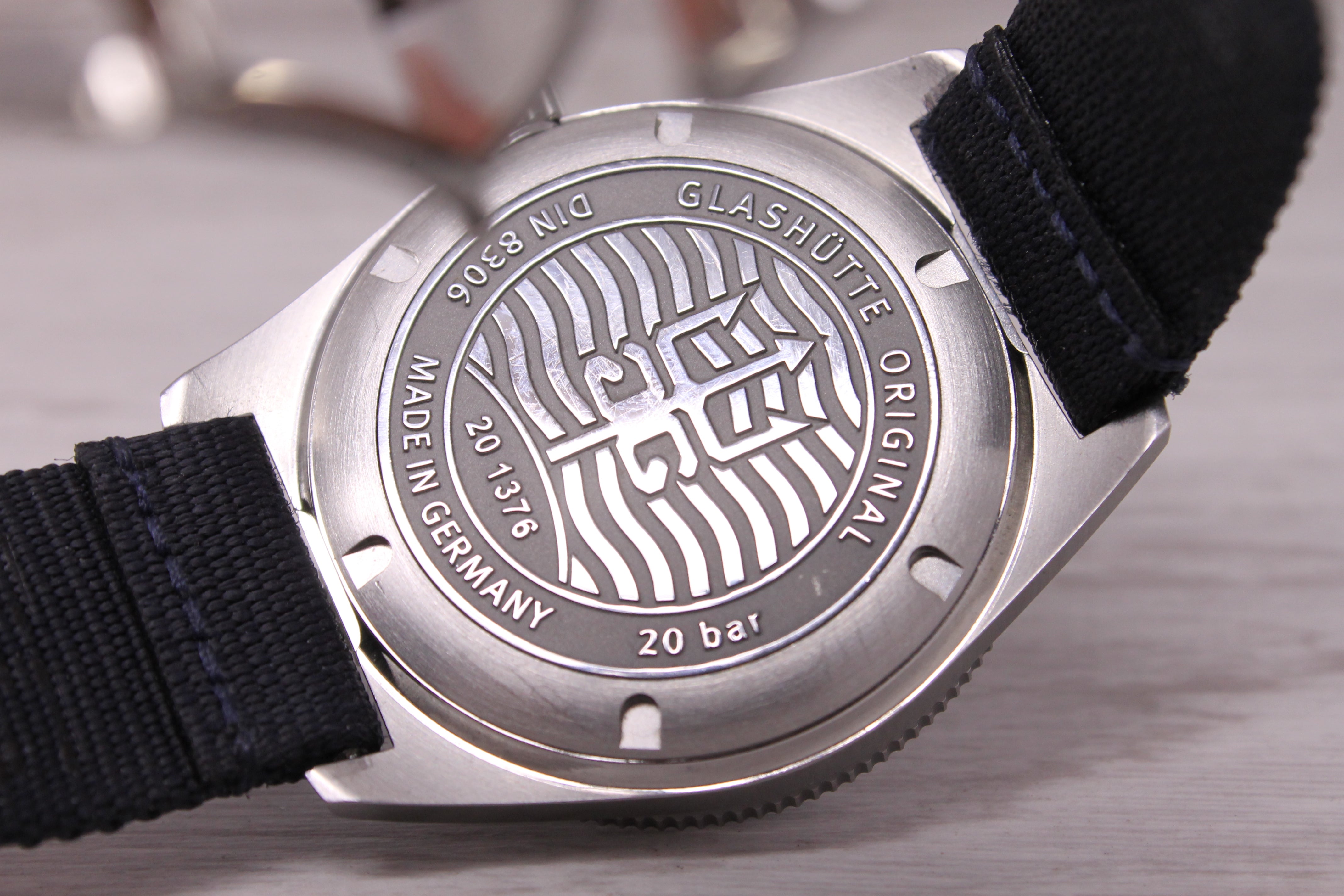 Glashutte SeaQ Blue Automatic Mens Divers Watch w/ Strap & Box 1-39-11-09-81-34