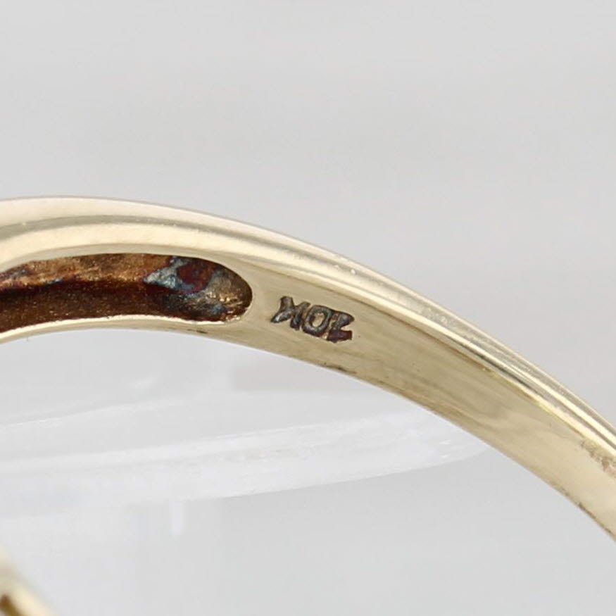 Light Gray 2.50ctw 3-Stone Green Peridot Ring 10k Yellow Gold Size 7