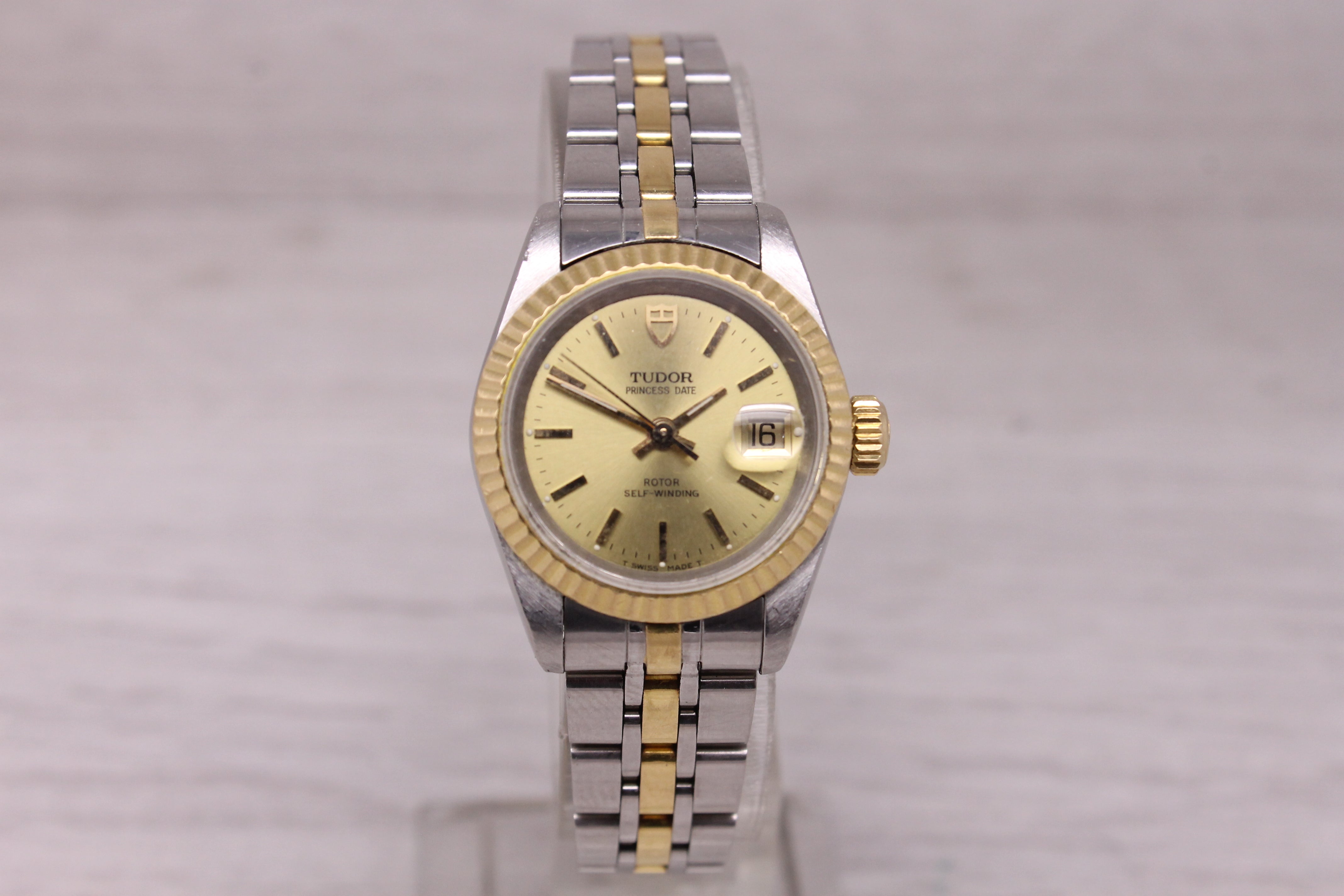 Tudor Princess Date Ladies 25mm Automatic Watch Fluted Bezel Swiss Date 92413