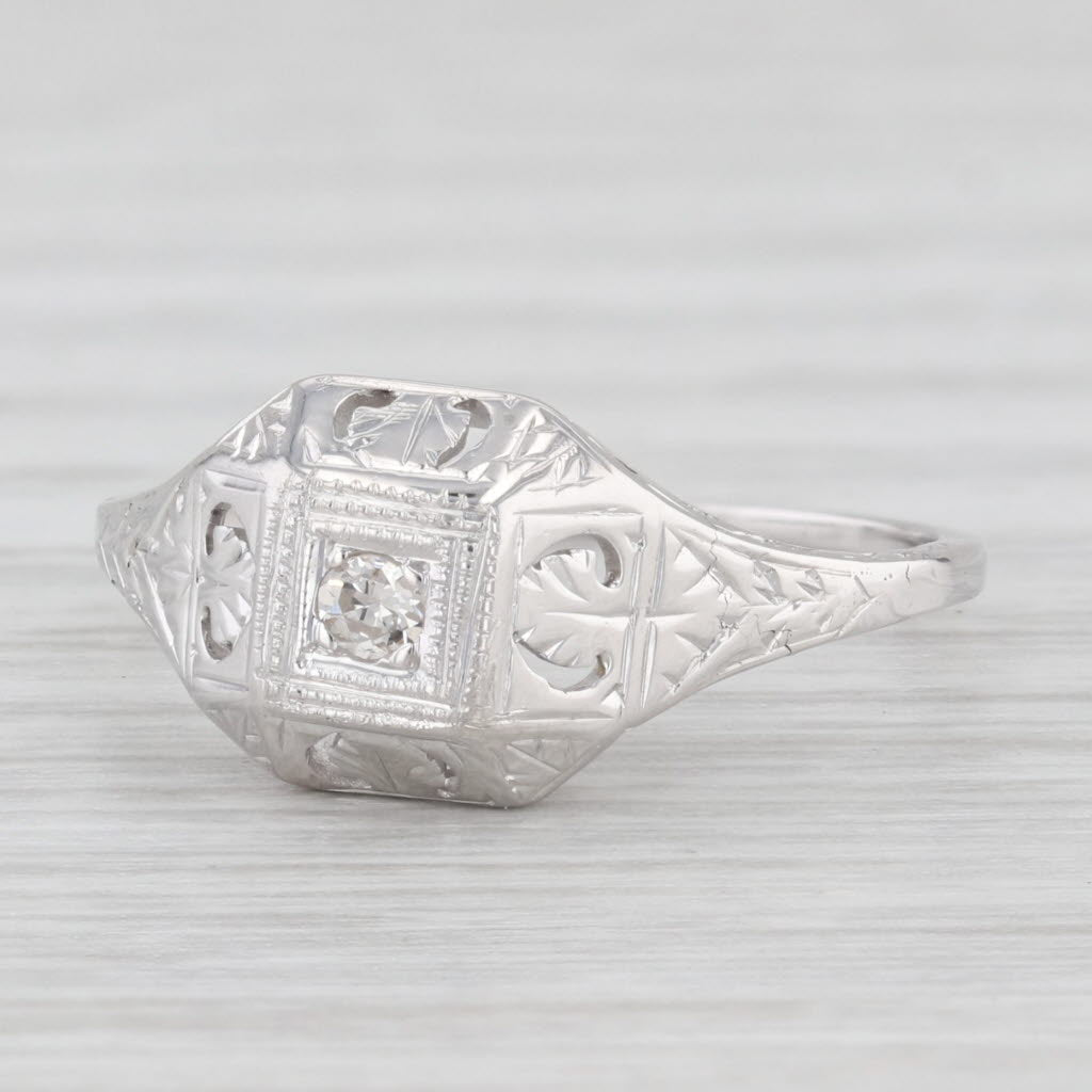 Light Gray Antique Art Deco 18K White Gold Diamond Ring Size 6.25 Solitaire