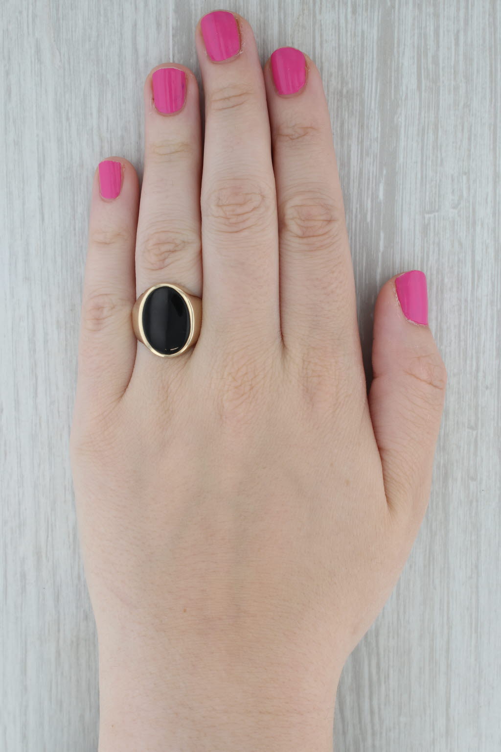 Dark Gray Onyx Oval Solitaire Signet Style Ring 14k Yellow Gold Size 9.75