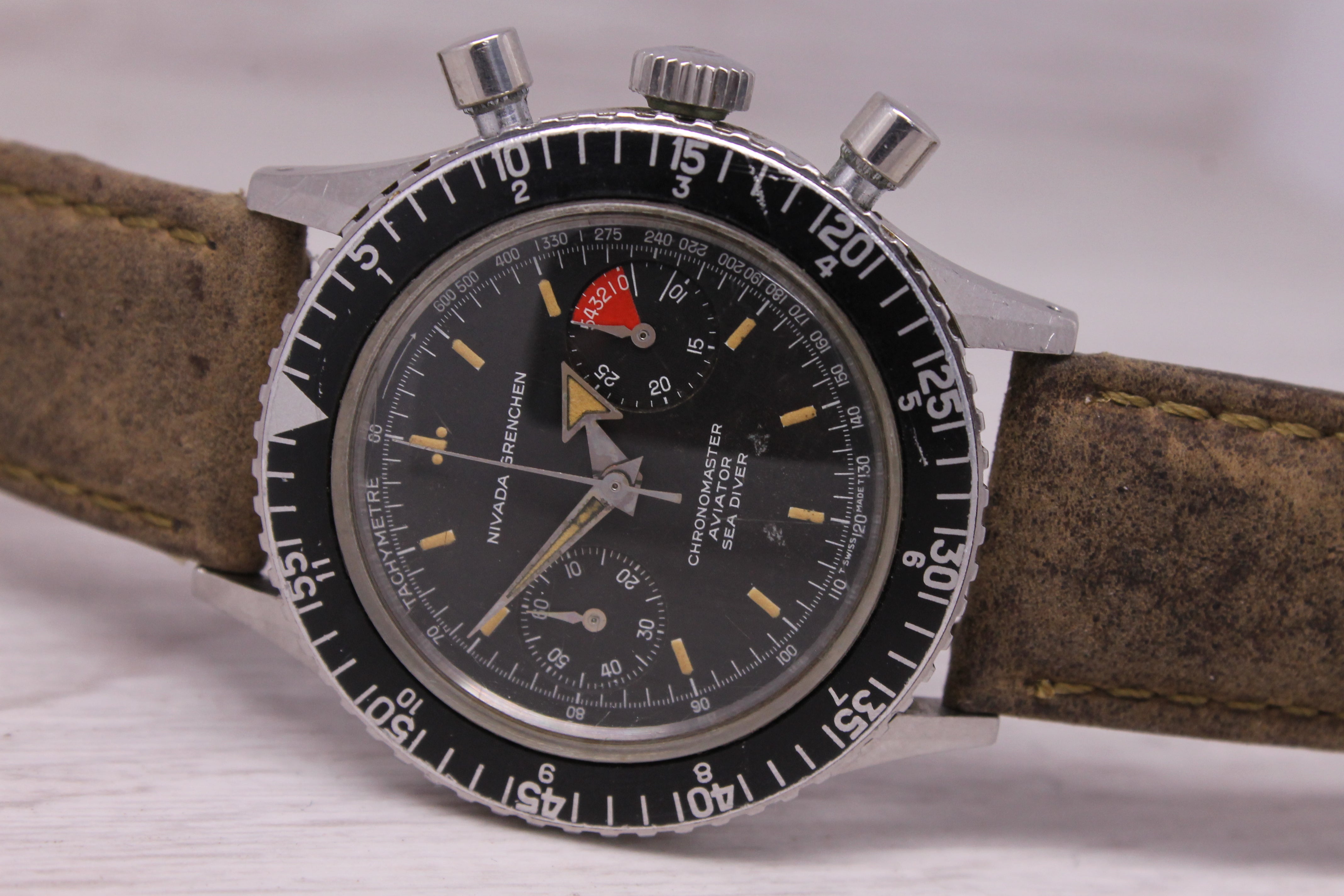 Vintage Nivada Grenchen Chronomaster 38.5mm Chronograph Valjoux 92 Watch