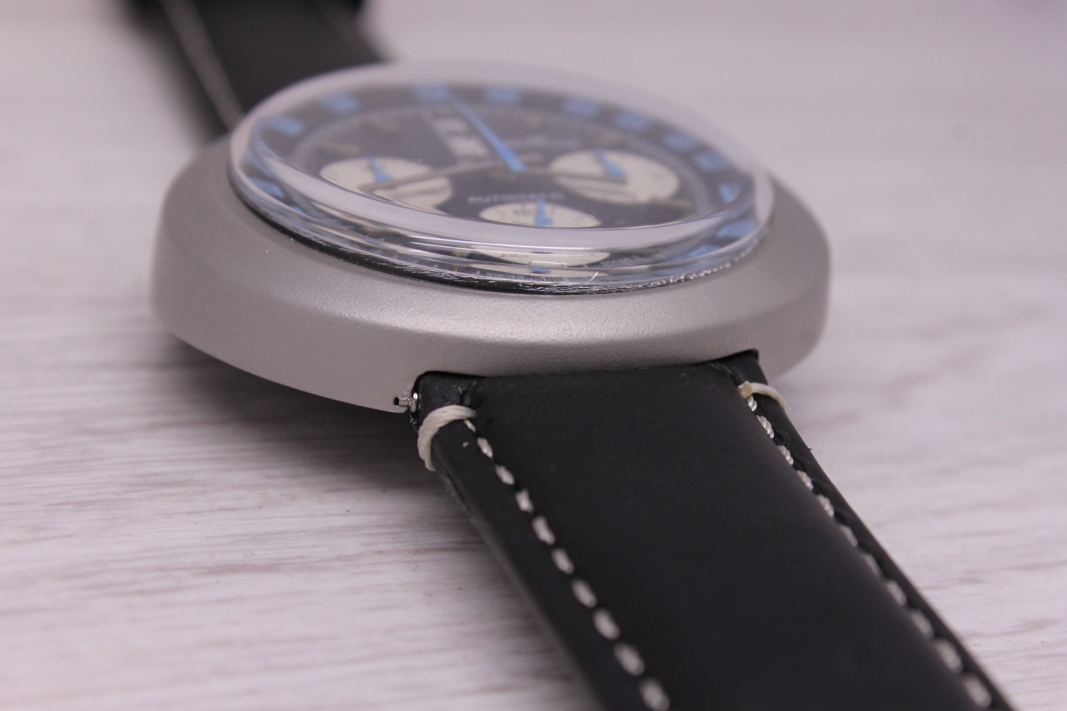 Vintage Benytone Bullhead 46mm Automatic Chronograph Watch Blue Black Funky