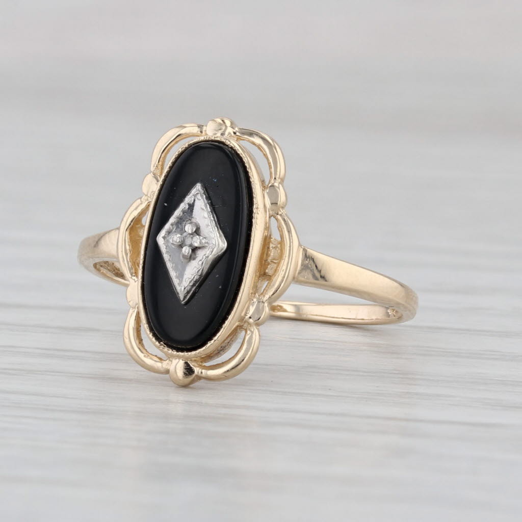 Vintage Oval Cabochon Onyx Diamond Signet Ring 10k Yellow Gold Size 7