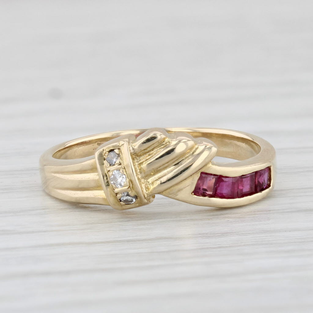 Light Gray 0.28ctw Ruby Diamond Contoured V Ring 14k Yellow Gold Size 4.75
