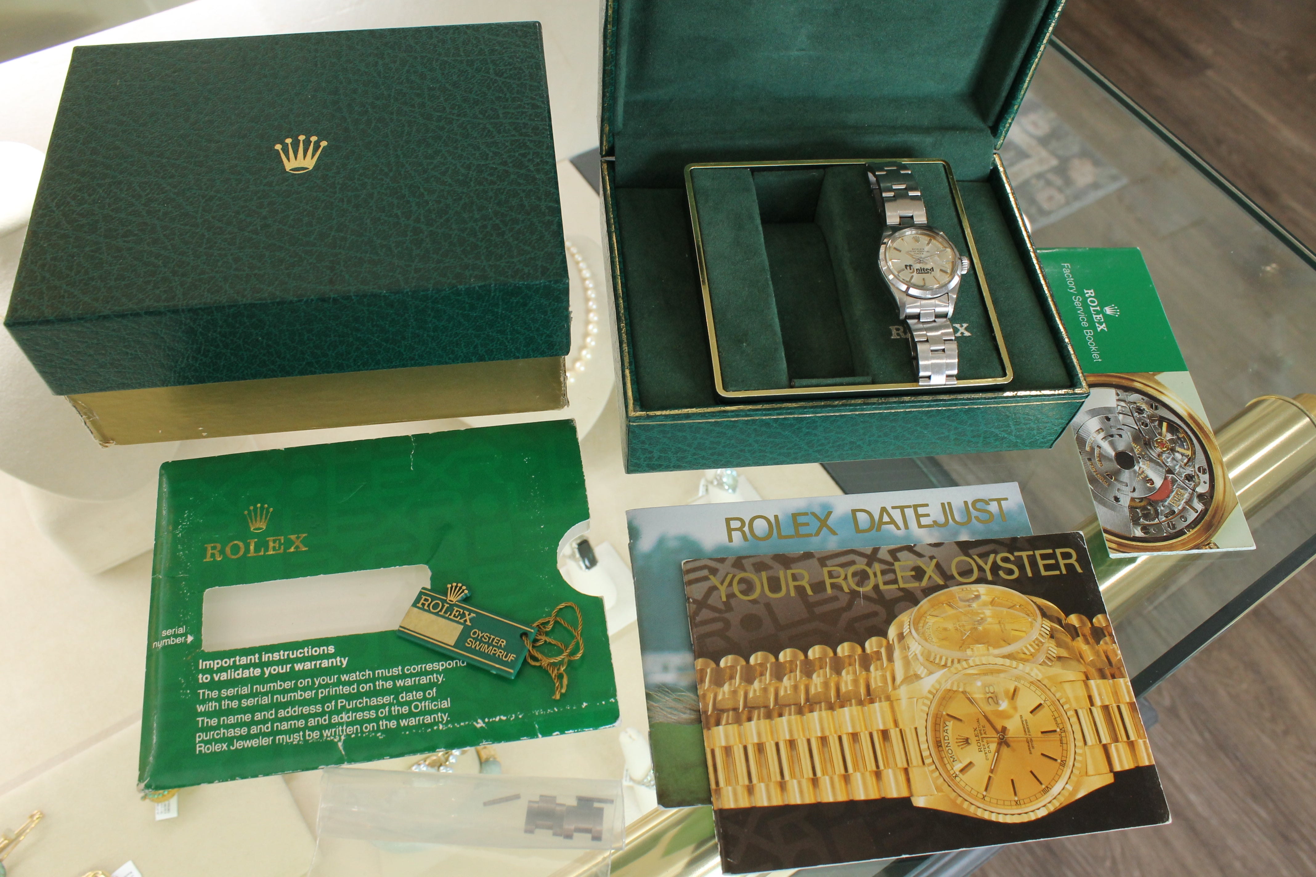 Vintage 1982 Rolex Date 6919 Ladies 26mm Watch w Box Papers United Guaranty Dial