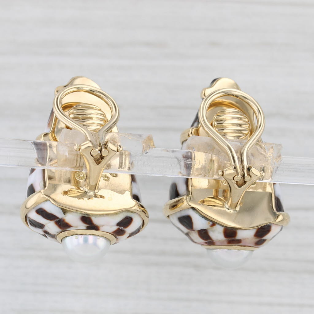 Light Gray Conch Shell Pearl Earrings Trianon 36038 Conus Ebraus 18k Gold Leopard Print