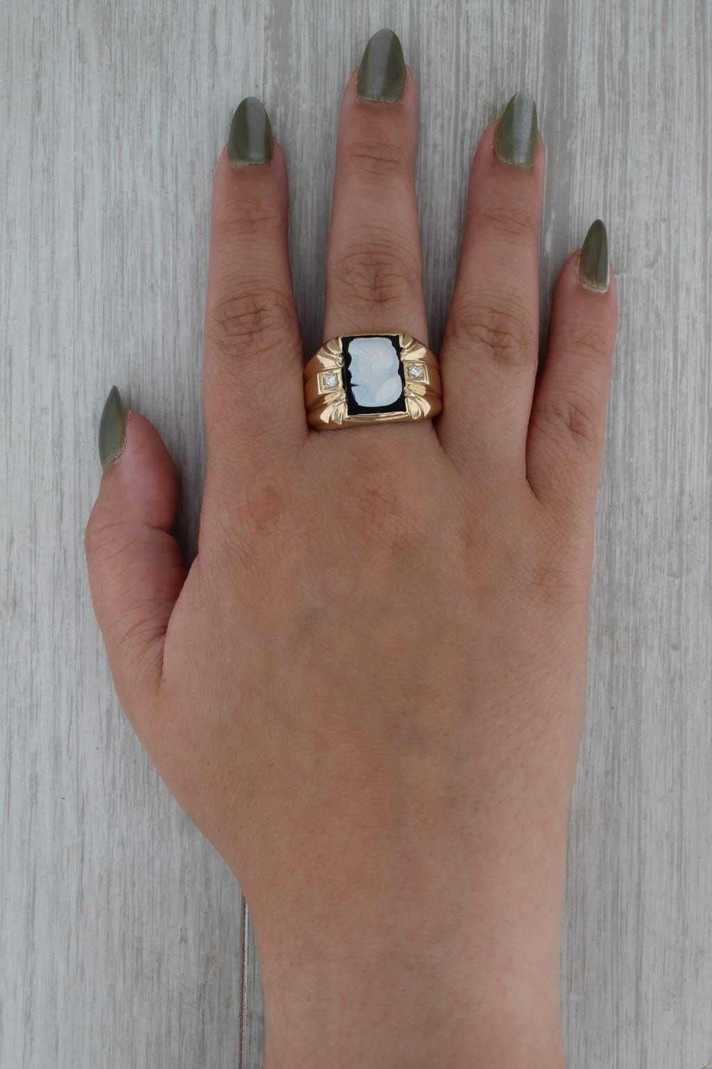 Vintage Chalcedony Cameo Diamond Signet Ring 14k Yellow Gold Size 15.25