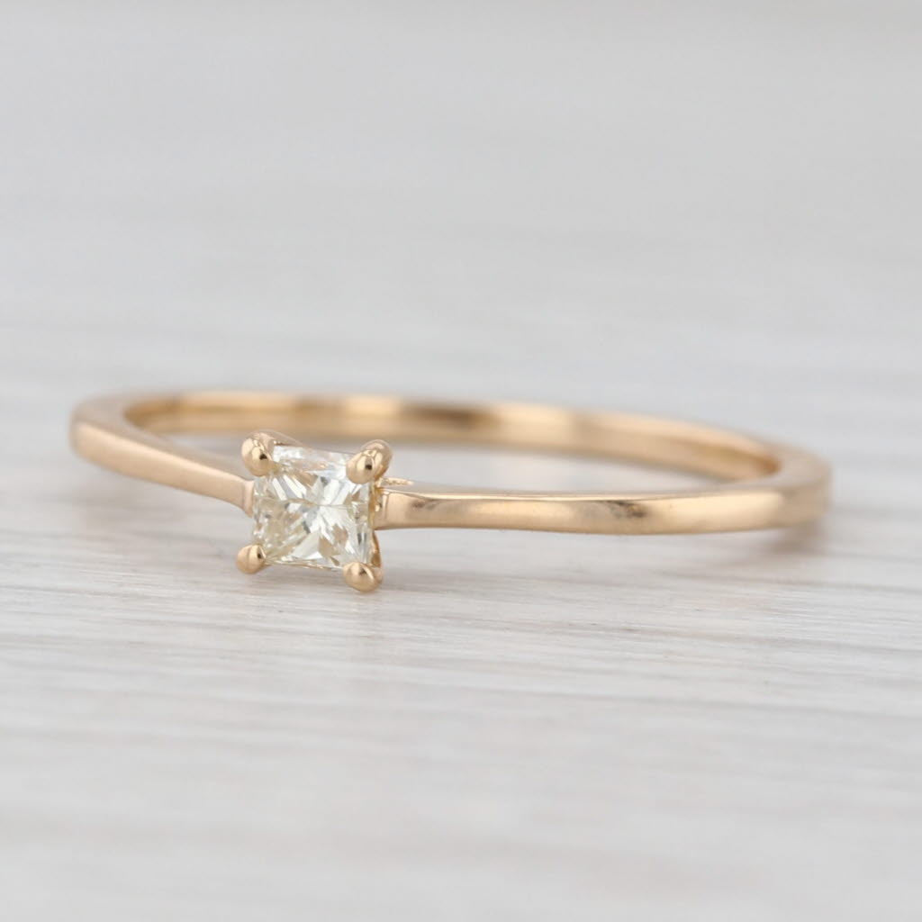 Light Gray 0.19ct Princess Diamond Solitaire Engagement Ring 18k Yellow Gold Tomas Rae COA