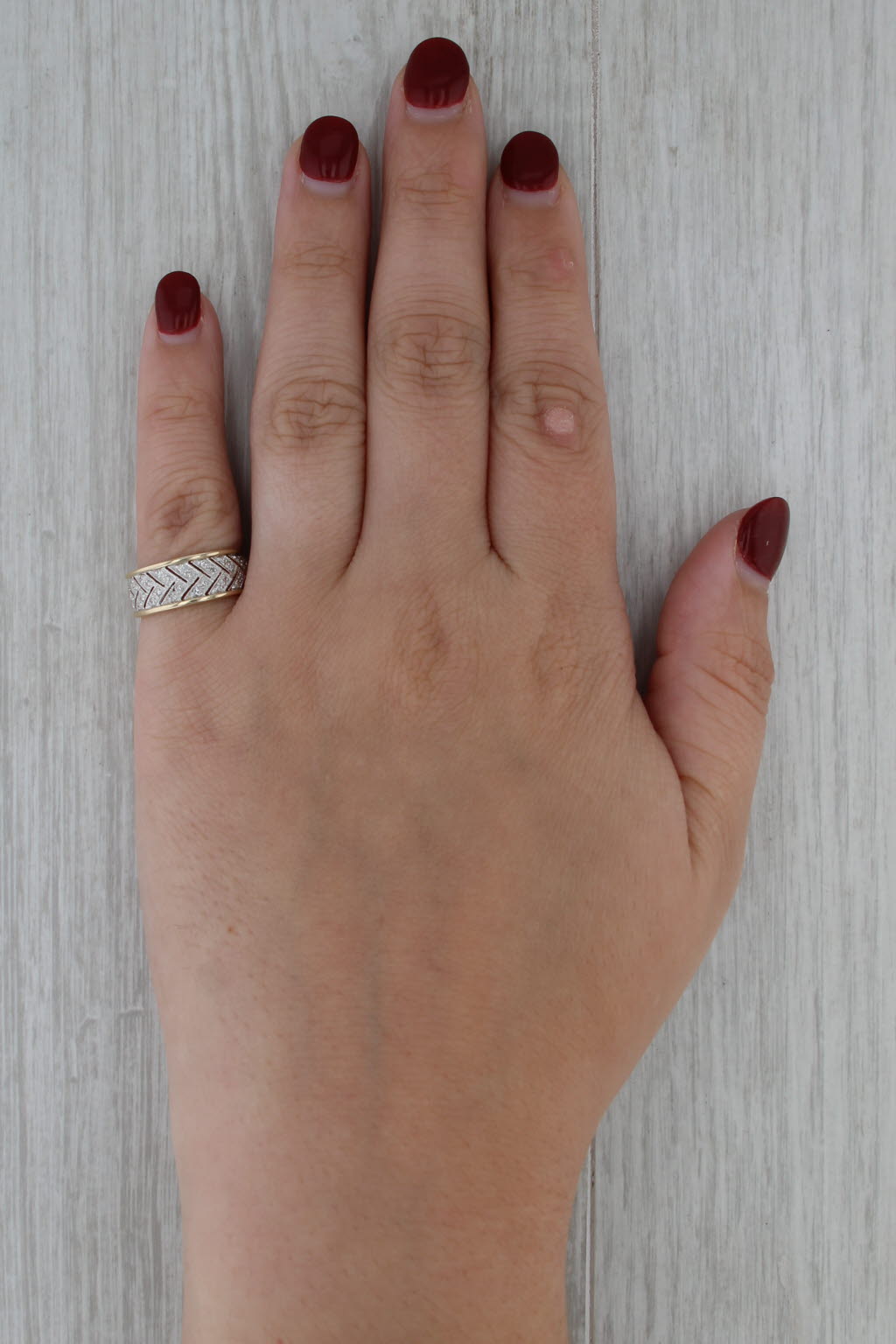 0.15ctw Diamond Herringbone Pattern Ring 14k Yellow Gold Size 6-6.25