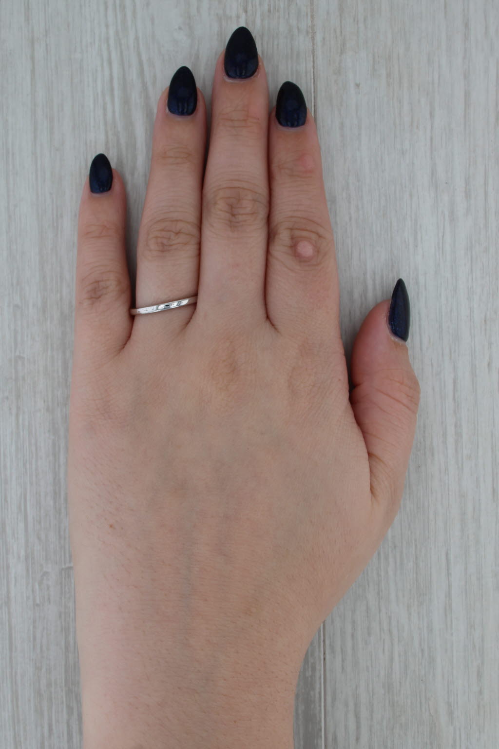 Wheat Etched Wedding Band 18k White Gold Size 8.5 Stackable Ring